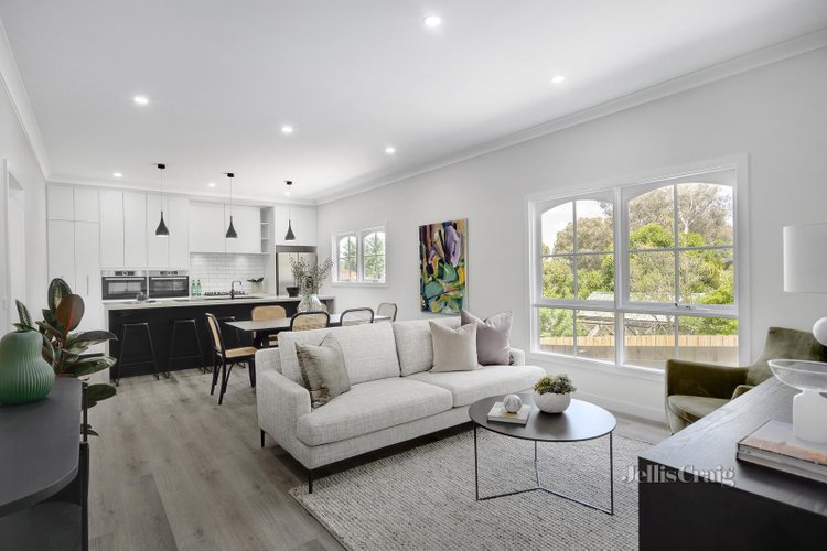 8 Bird Street Eltham 3095