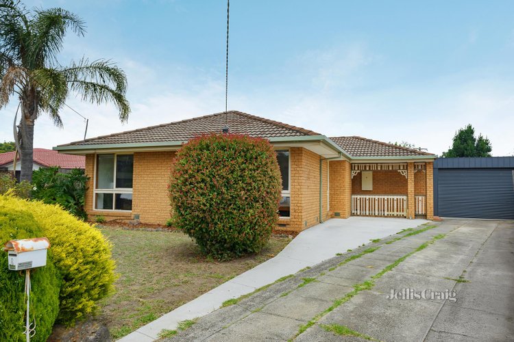 8 Britten Court Bundoora 3083