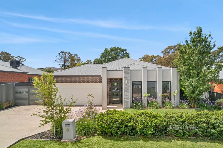 8 Carloway Drive Mckenzie Hill 3451