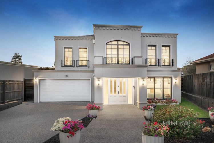8 Castle Close Glen Waverley 3150