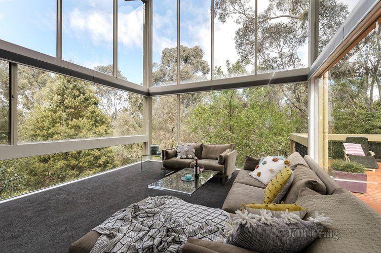 8 Claremont Lane Bulleen 3105