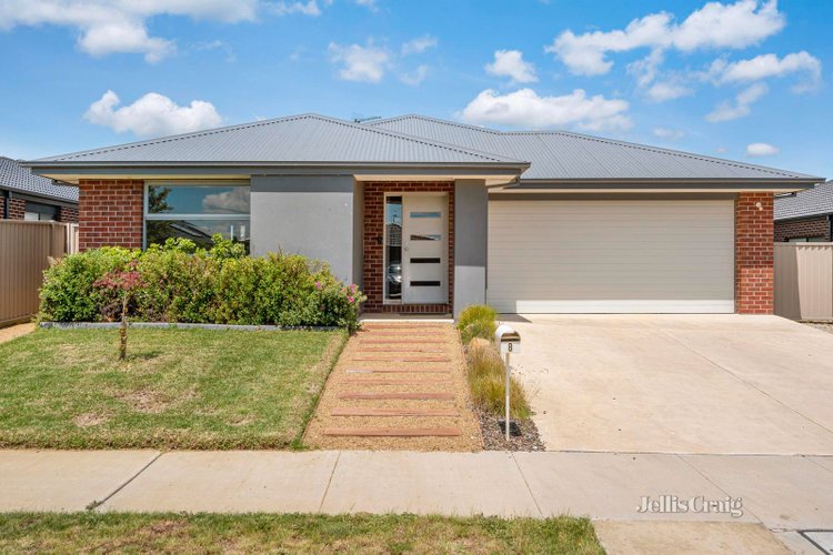 8 Cockatoo Drive Winter Valley 3358