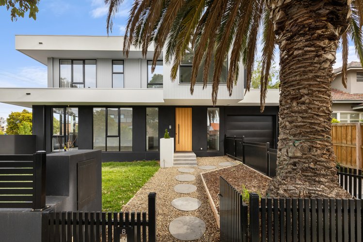 8 Cowra Street Brighton 3186