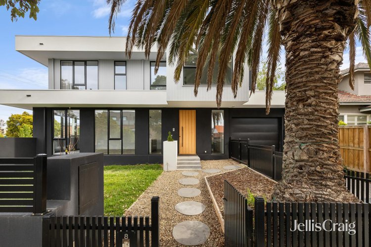 8 Cowra Street Brighton 3186