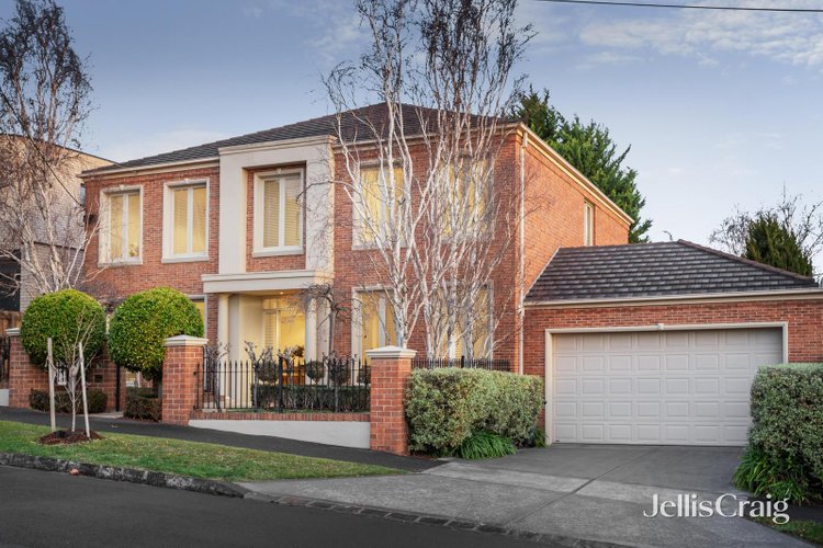 8 Crown Avenue Camberwell 3124