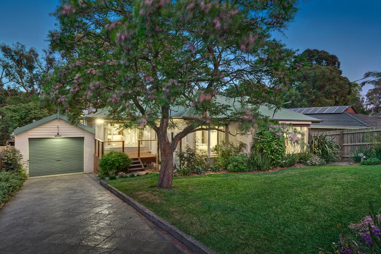 8 Danielle Crescent Heathmont 3135