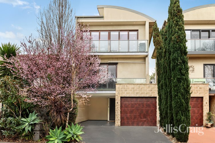 8 Diamond Boulevard Greensborough 3088