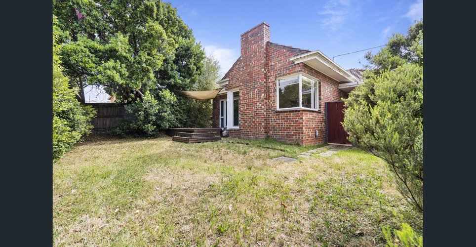 8 Edinburgh Street Box Hill South 3128