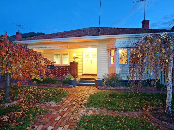 8 Ellison Street Ringwood 3134
