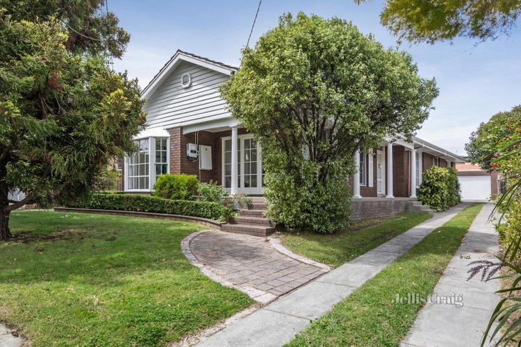 8 Elswill Street Bentleigh East 3165