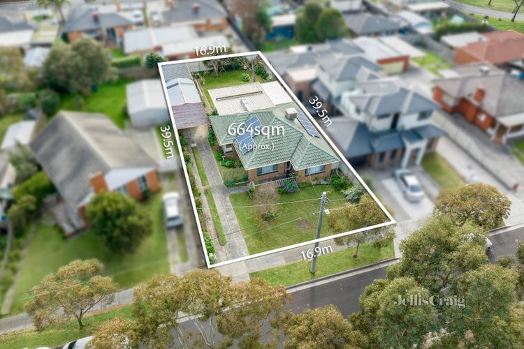 8 Epping Street Hadfield 3046