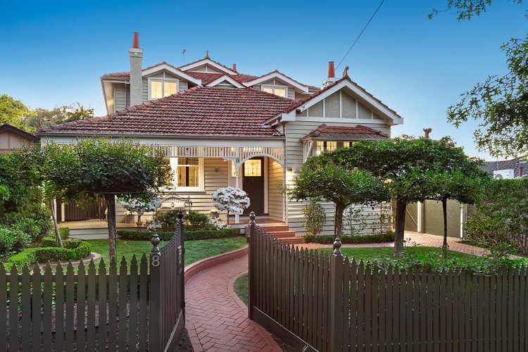 8 Essex Road Surrey Hills 3127