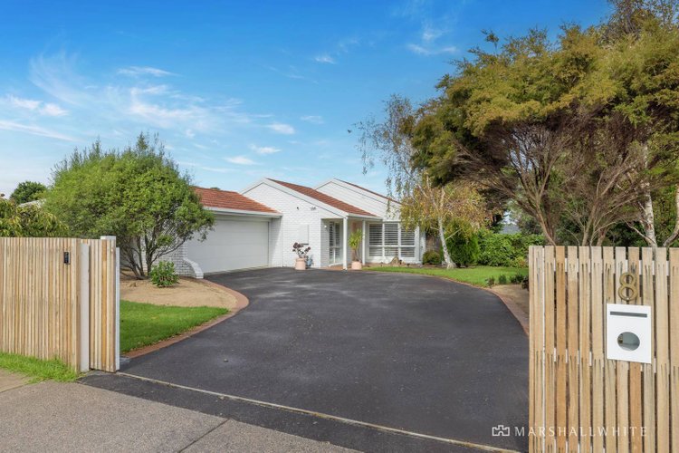 8 Flora Road