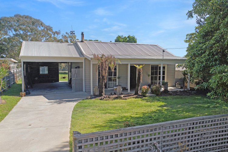 8 Forge Creek Road, Eagle Point