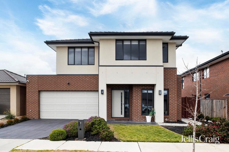8 Fountain Drive Beveridge 3753