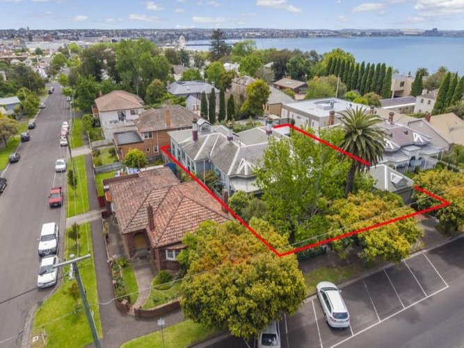 8 Garden Street, Geelong