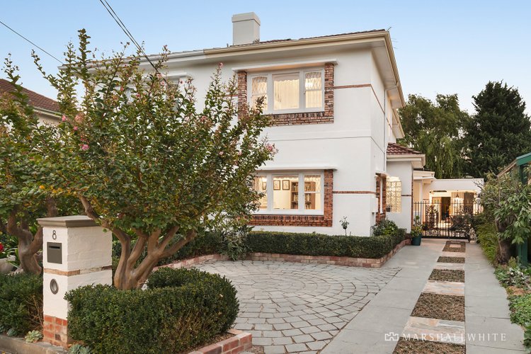 8 Hayball Court