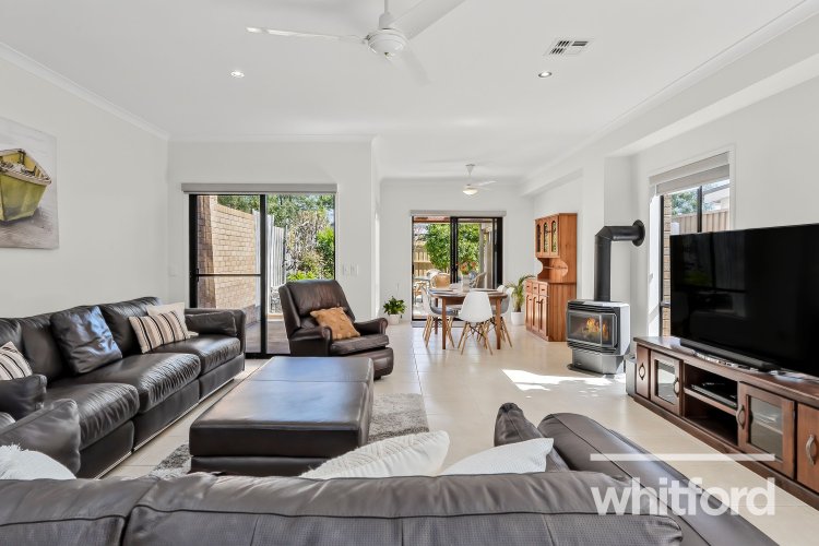 8 Helen Street, Rippleside