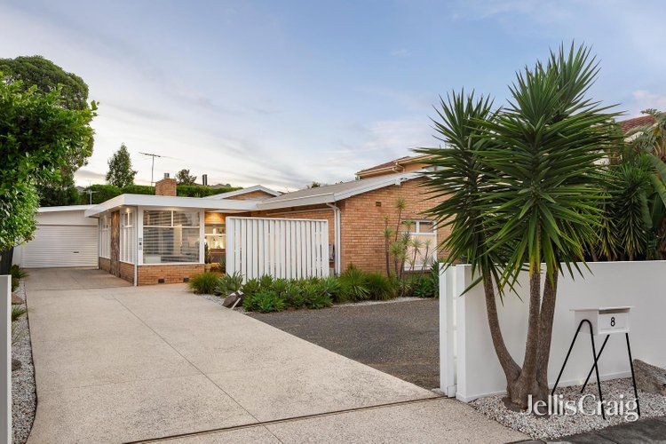 8 Hemingford Road Bentleigh East 3165