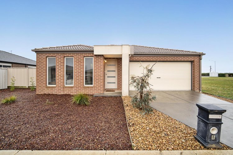 8 Honour Avenue Winter Valley 3358