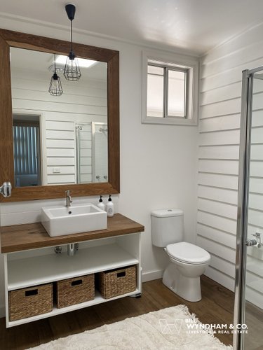 8 Howitt Avenue, Metung