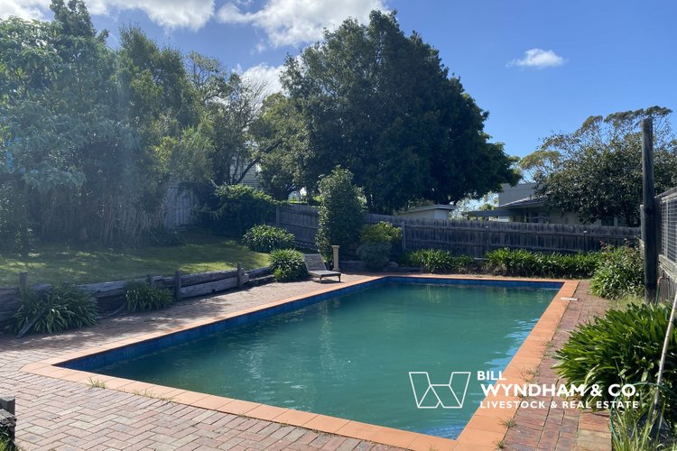 8 Howitt Avenue, Metung