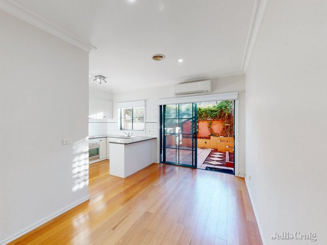 8 Jezabeel Court  Flemington 3031