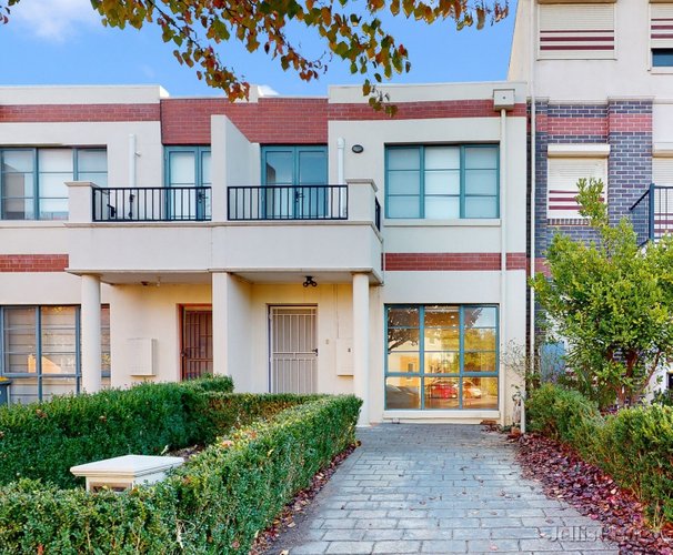 8 Jezabeel Court  Flemington 3031