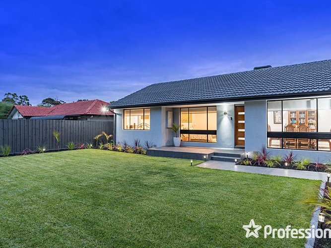 8 Jillian Street Mooroolbark 3138