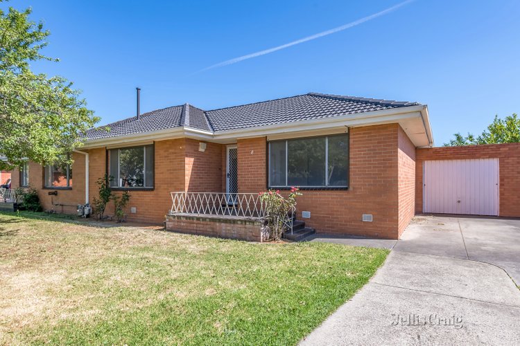 8 Kaye Court Coburg 3058