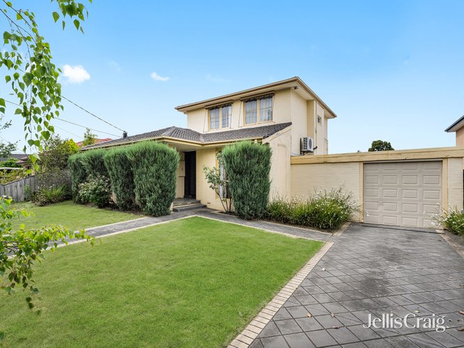 8 Kooringa Crescent Wheelers Hill 3150
