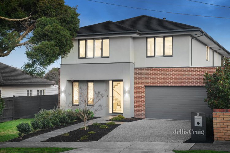 8 Langford Avenue Mitcham 3132