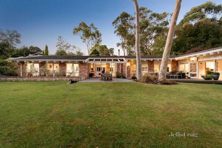 8 Larne Avenue Donvale 3111