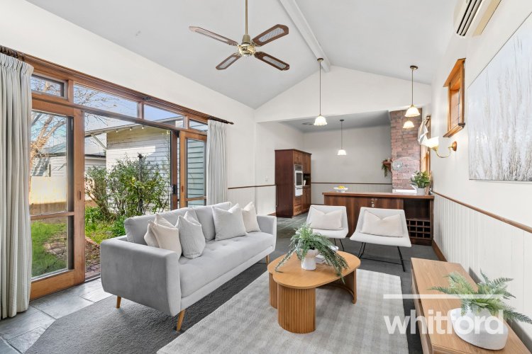 8 Laurel Bank Parade, Newtown
