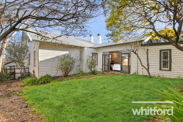 8 Laurel Bank Parade, Newtown