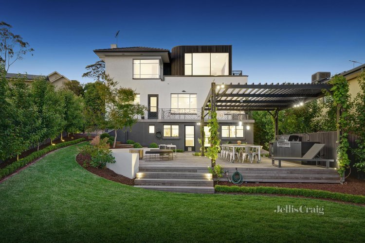 8 Lister Court Ringwood 3134