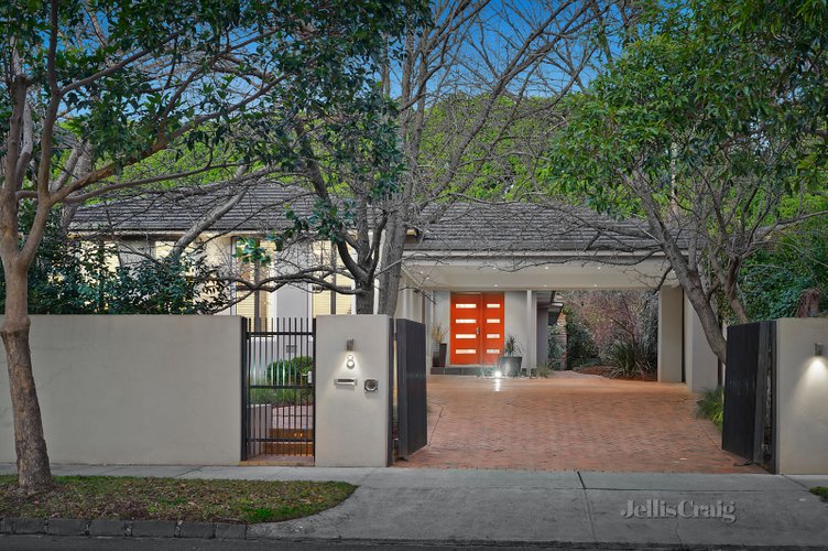 8 Locksley Avenue Kew 3101