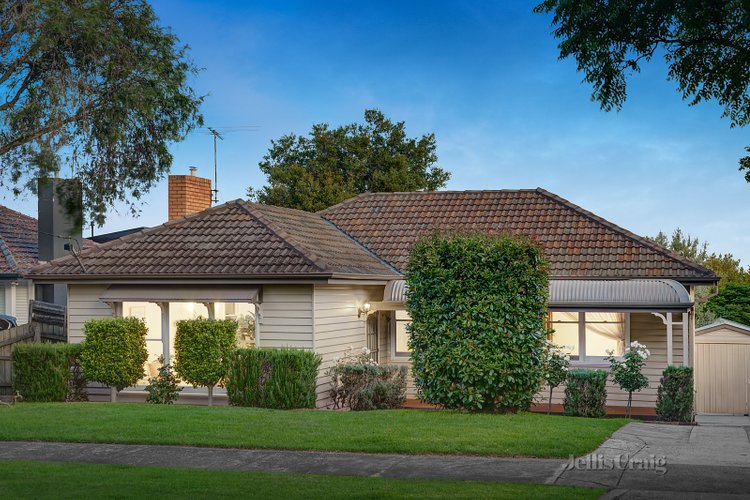 8 Longmuir Road Watsonia 3087