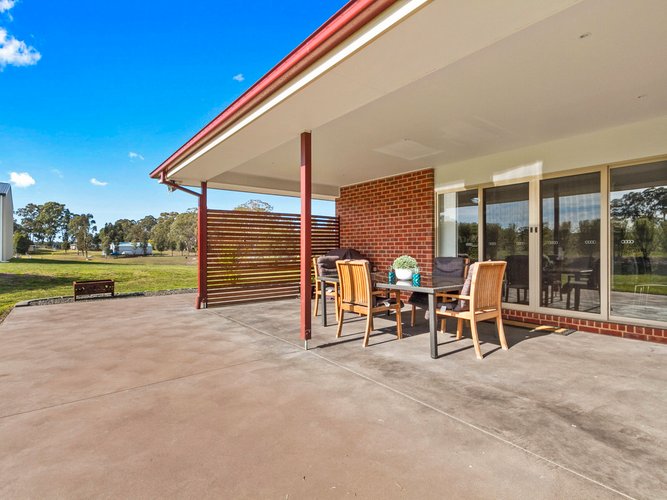 8 Mabel Drive, Nicholson