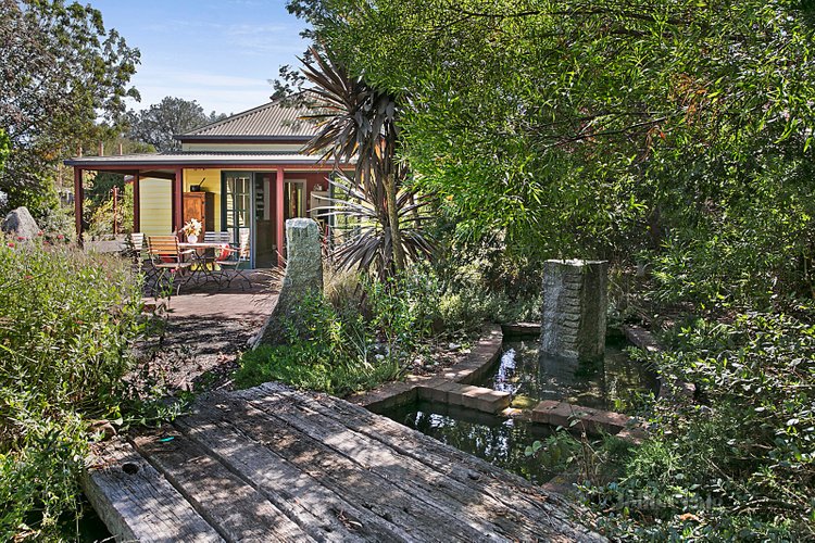 8 Mair Street Kyneton 3444