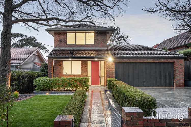 8 Martin Road Glen Iris 3146