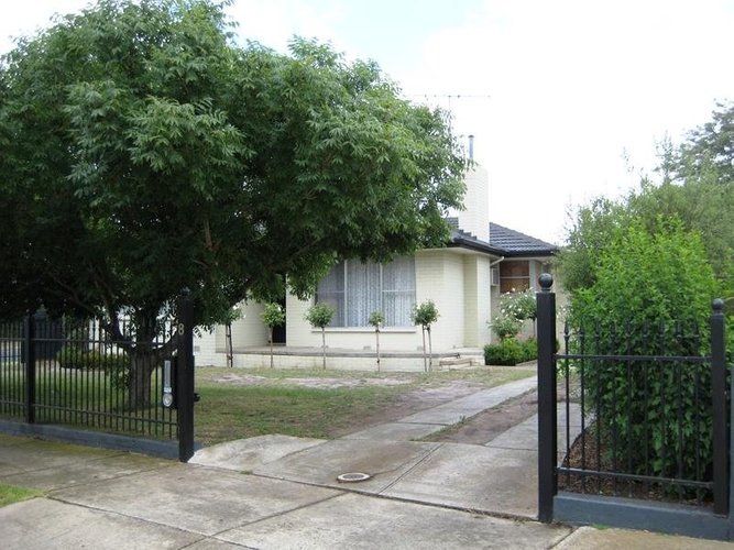 8 Merlin Crescent Corio 3214