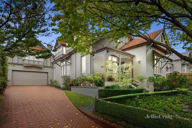 8 Milton Street Canterbury 3126