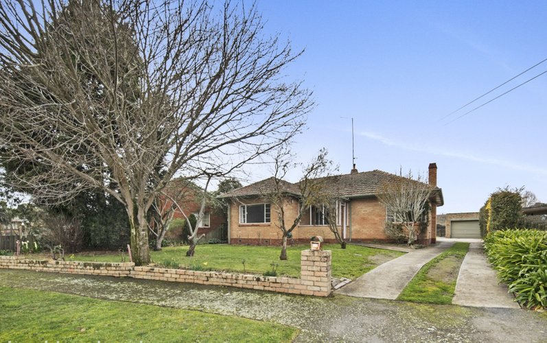 8 Muir Crescent  Newington 3350