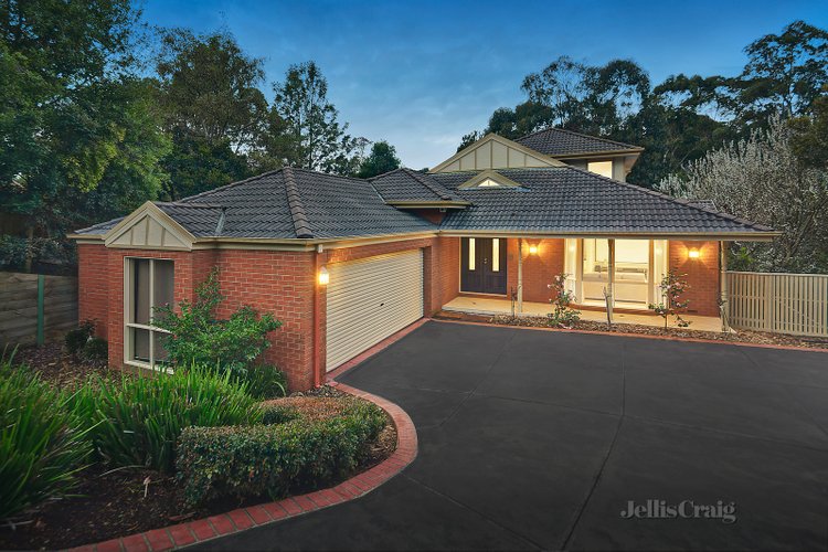 8 Mulberry Court Eltham 3095