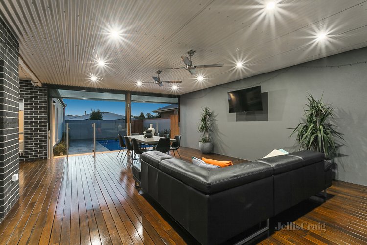 8 Newell Court Campbells Creek 3451