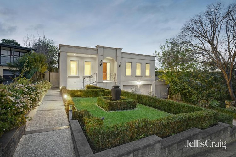 8 Pamela Grove Templestowe Lower 3107