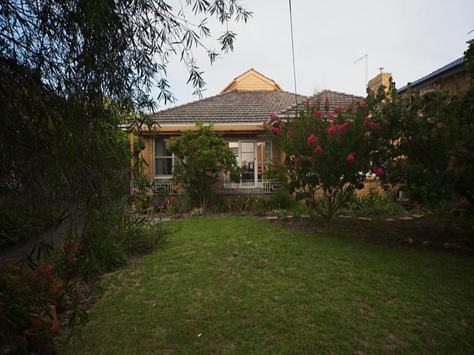 8 Parlington Street Canterbury 3126