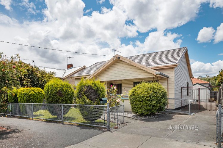 8 Peacock Street Brunswick West 3055