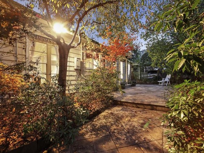 8 Poynton Avenue Ringwood 3134